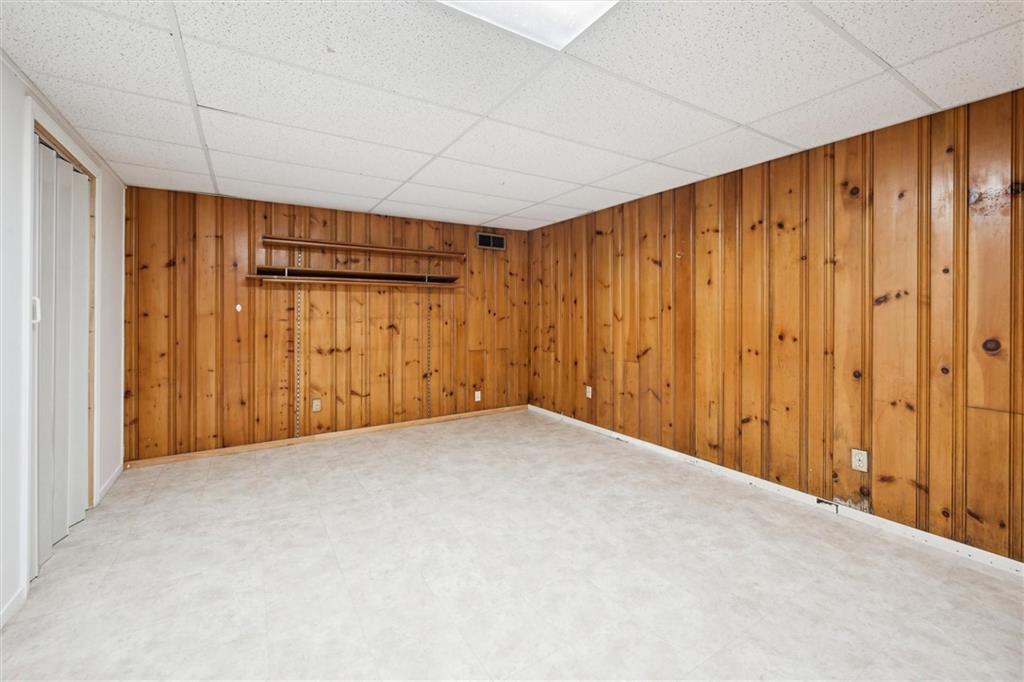 1285 Girard Road Pittsburgh, PA 15227 - Photo 22 of 34 Gallery Image 22
