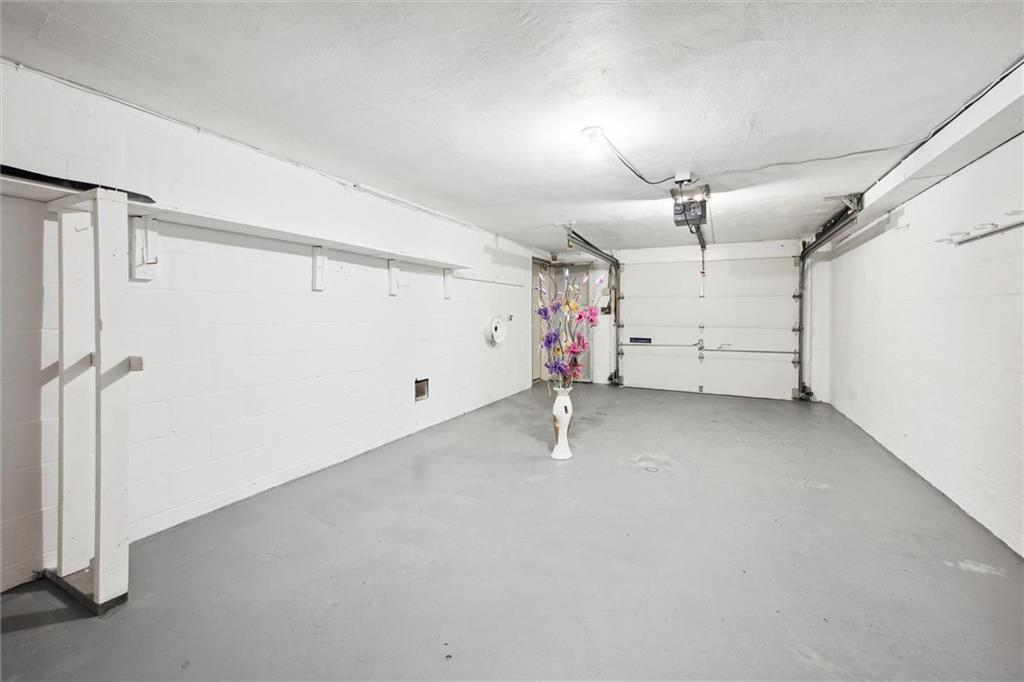 1285 Girard Road Pittsburgh, PA 15227 - Photo 28 of 34 Gallery Image 28