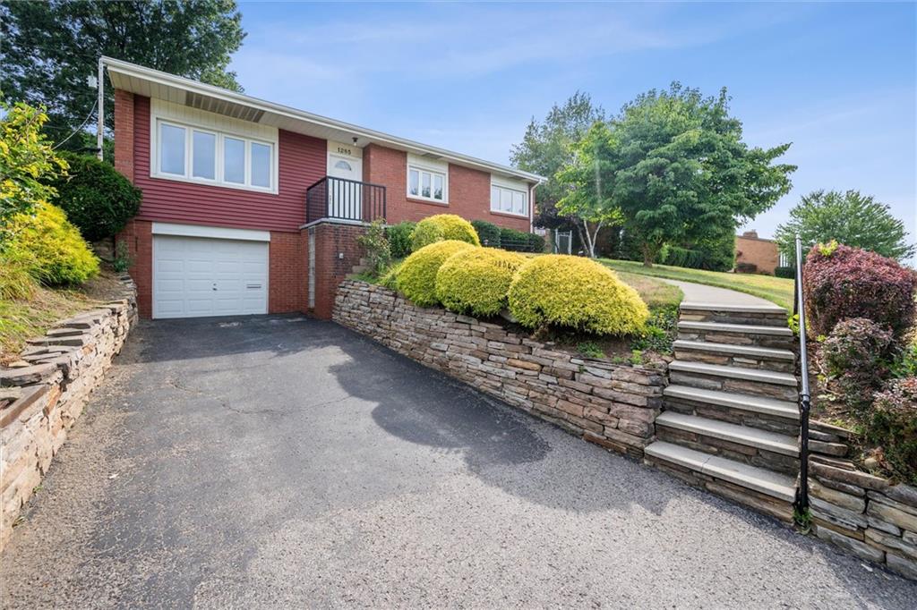 1285 Girard Road Pittsburgh, PA 15227 - Photo 3 of 34 Gallery Image 3