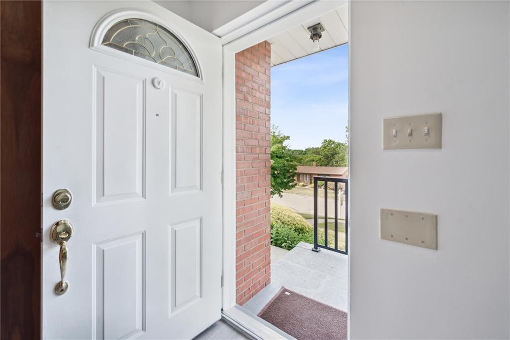 1285 Girard Road Pittsburgh, PA 15227 - Photo 5 of 34 Gallery Image 5