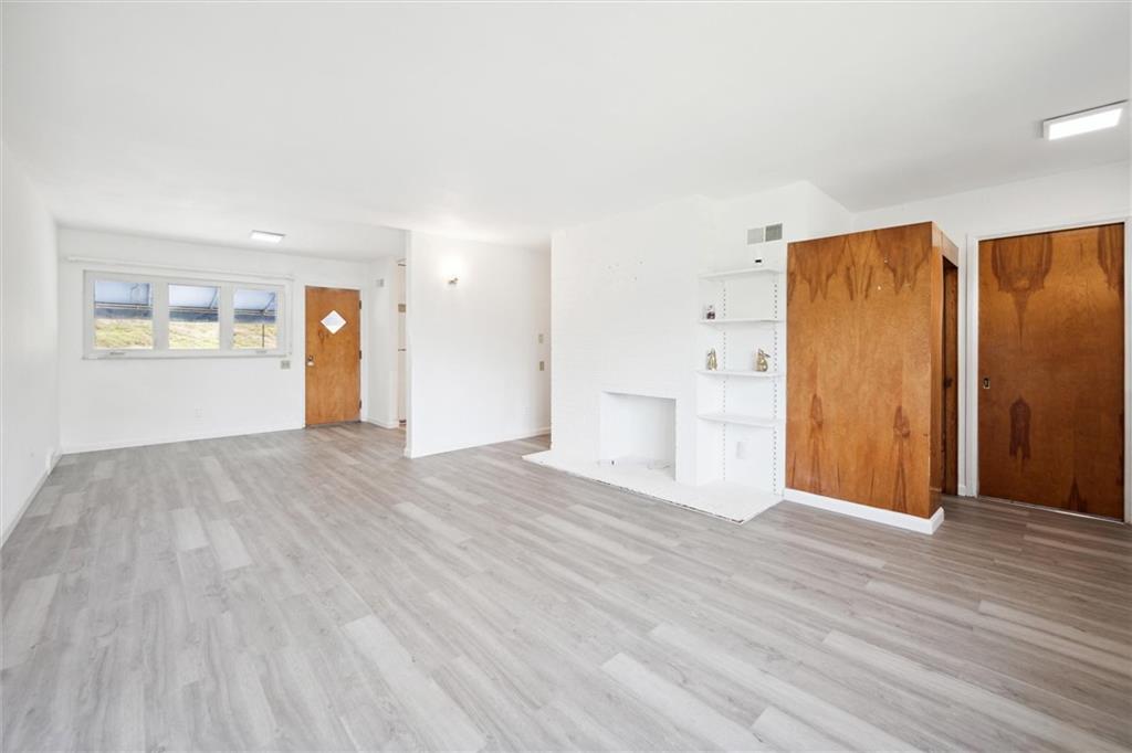1285 Girard Road Pittsburgh, PA 15227 - Photo 6 of 34 Gallery Image 6