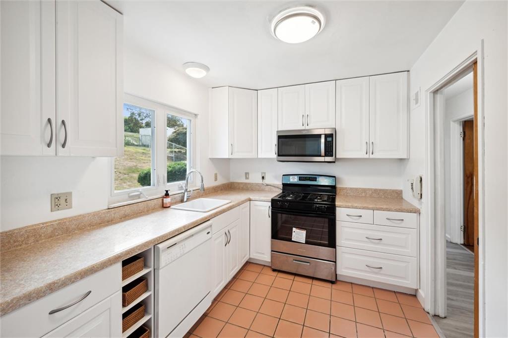 1285 Girard Road Pittsburgh, PA 15227 - Photo 8 of 34 Gallery Image 8