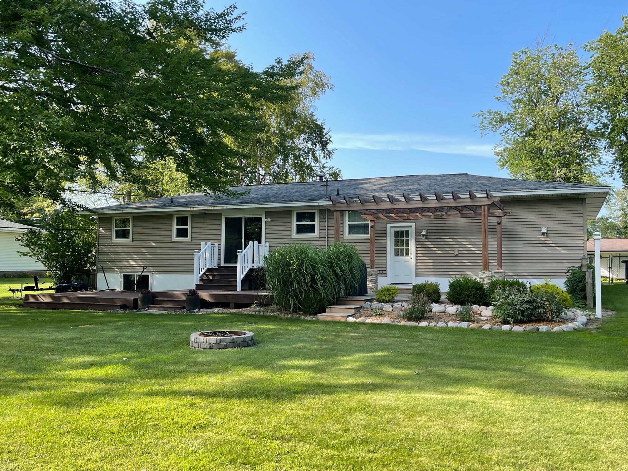 1095 Woodside Road Muskegon, MI 49441 - Photo 11 of 37 IMG_3342
