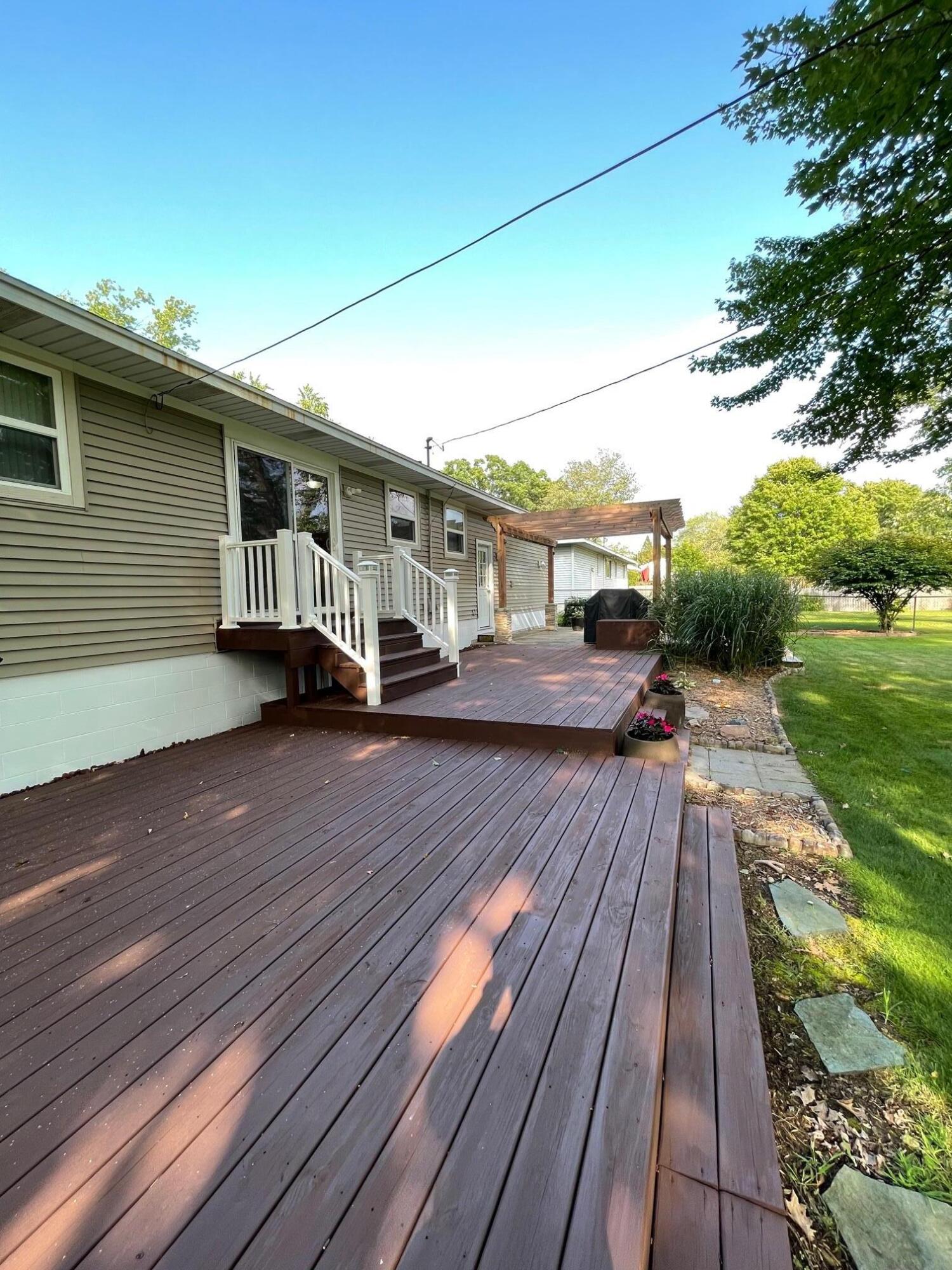 1095 Woodside Road Muskegon, MI 49441 - Photo 14 of 37 IMG_3345