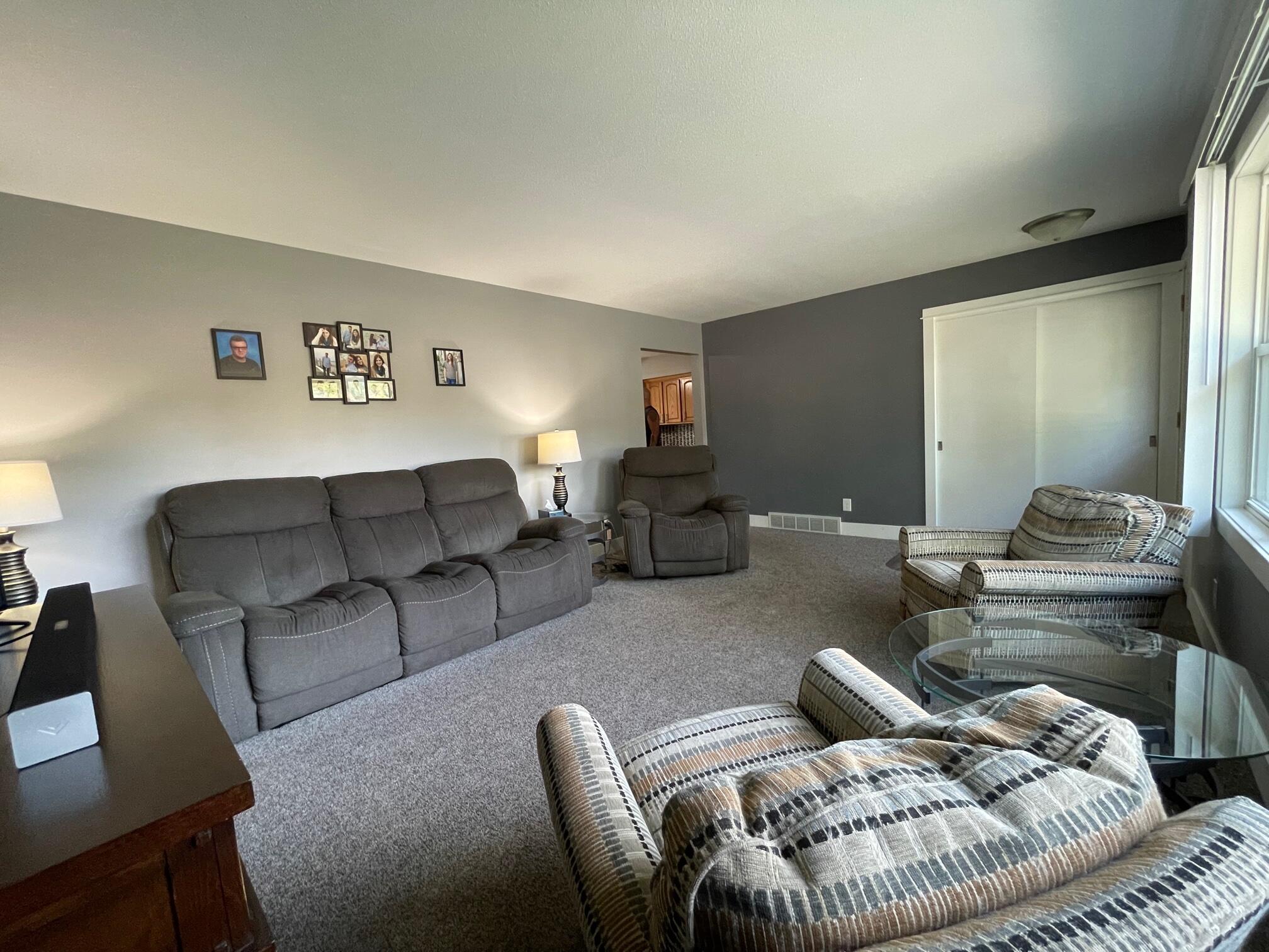1095 Woodside Road Muskegon, MI 49441 - Photo 29 of 37 IMG_3328