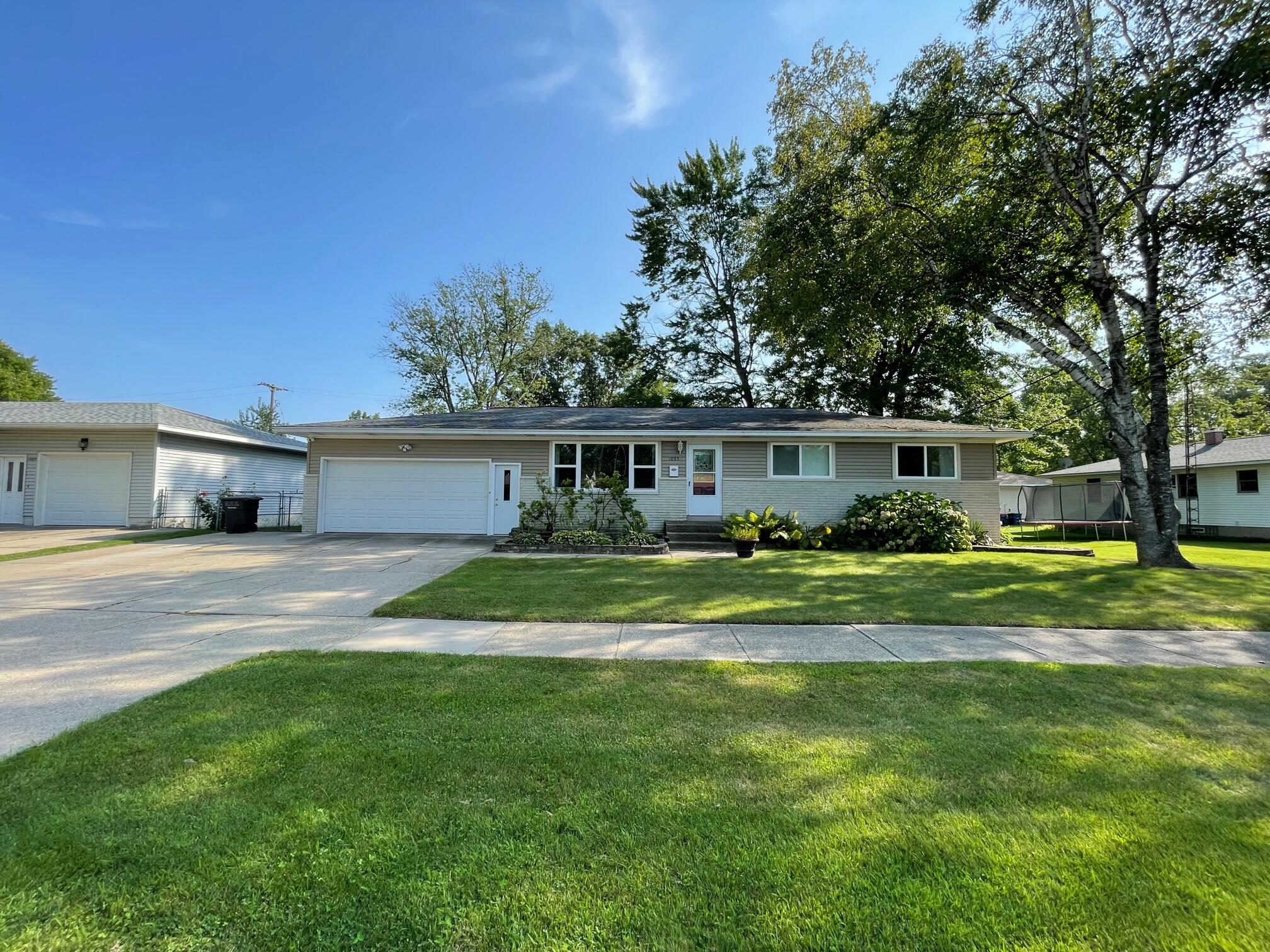 1095 Woodside Road Muskegon, MI 49441 - Photo 6 of 37 IMG_3308