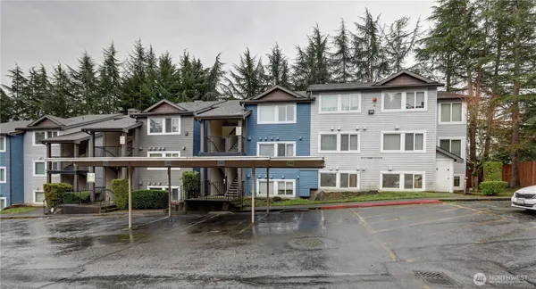 $300,000 | 26335 116th Avenue Southeast, Unit H105, Kent, WA 98030