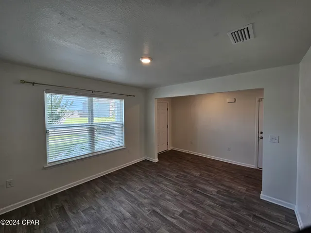 $2,300 | 504 Albert Meadow Lane, Panama City, FL 32404