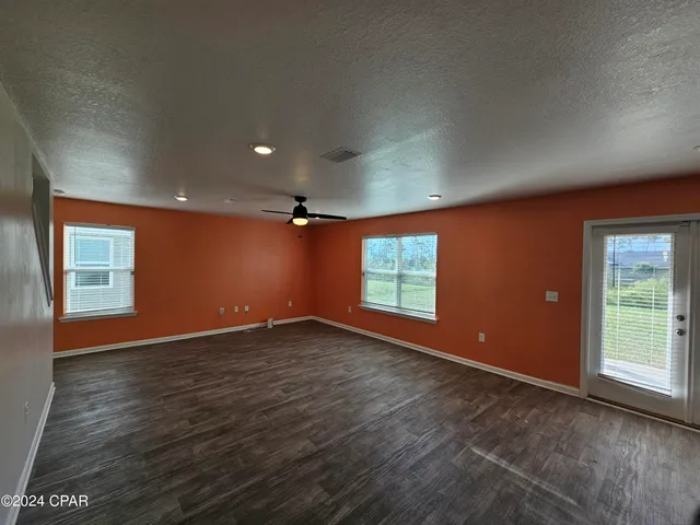 $2,300 | 504 Albert Meadow Lane, Panama City, FL 32404