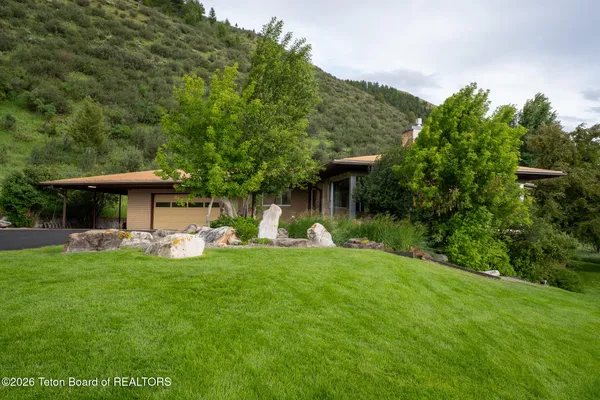 $890,000 | 590 East 5th Avenue, Afton, WY 83110