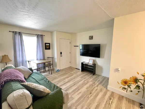 $174,000 | 1517 West 3rd Street, Lawrence, KS 66044