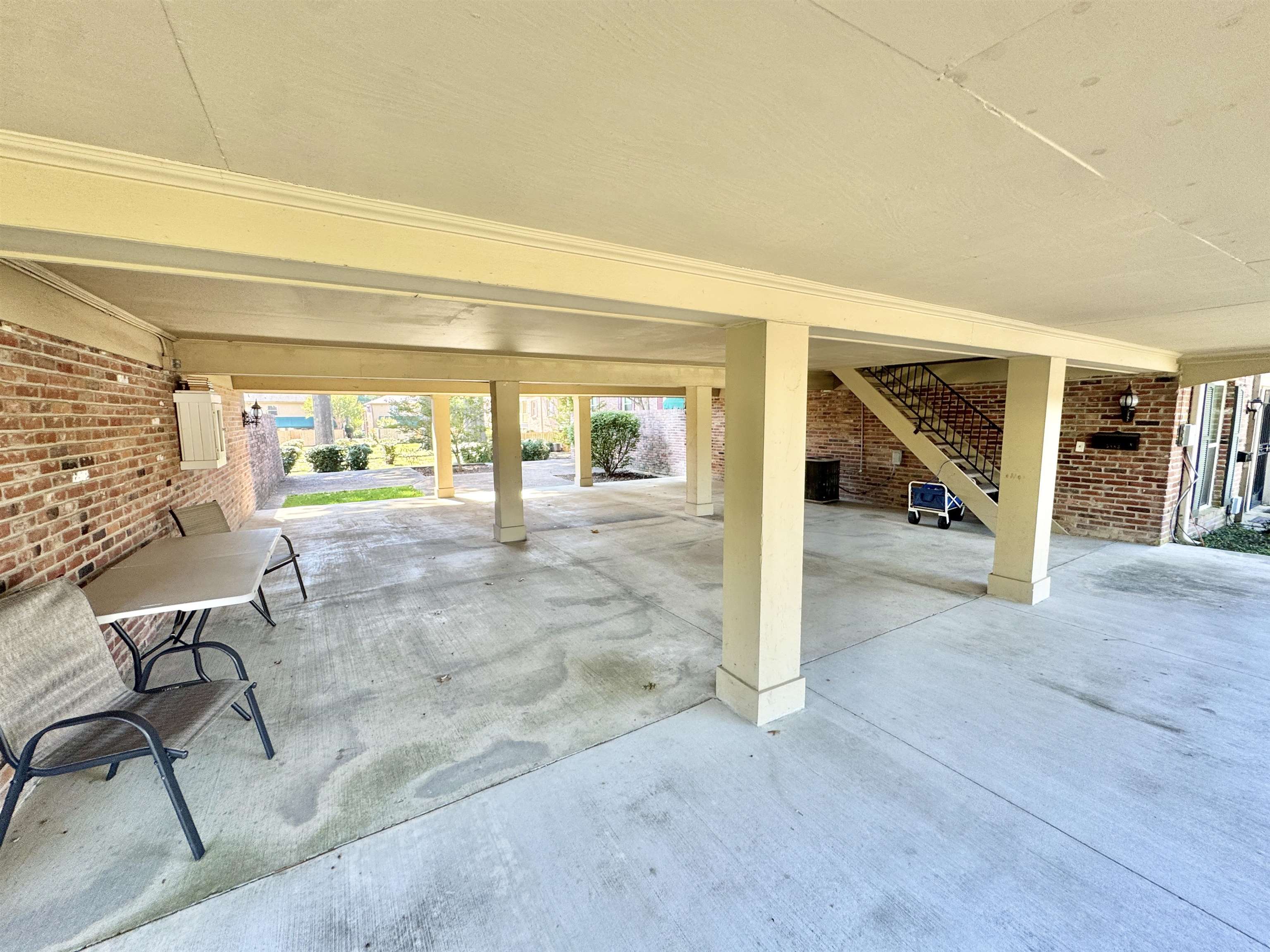 1202 Middle Court, Unit 101 Memphis, TN 38119 - Photo 22 of 24 workspace with wooden floor and windows