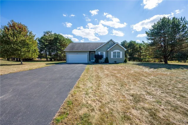 $309,000 | 151 East Hill Run, Springville, NY 14141