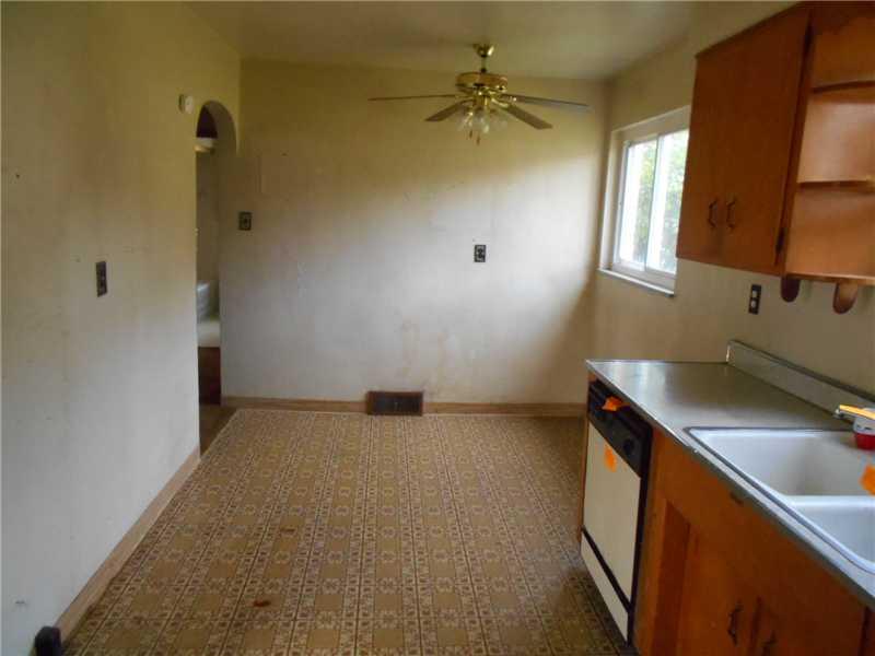 603 Virginia Rochester, PA 15074 - Photo 3 of 12 Other.