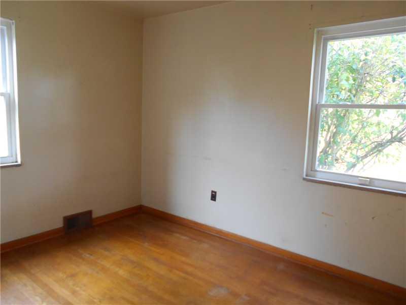 603 Virginia Rochester, PA 15074 - Photo 5 of 12 Other.