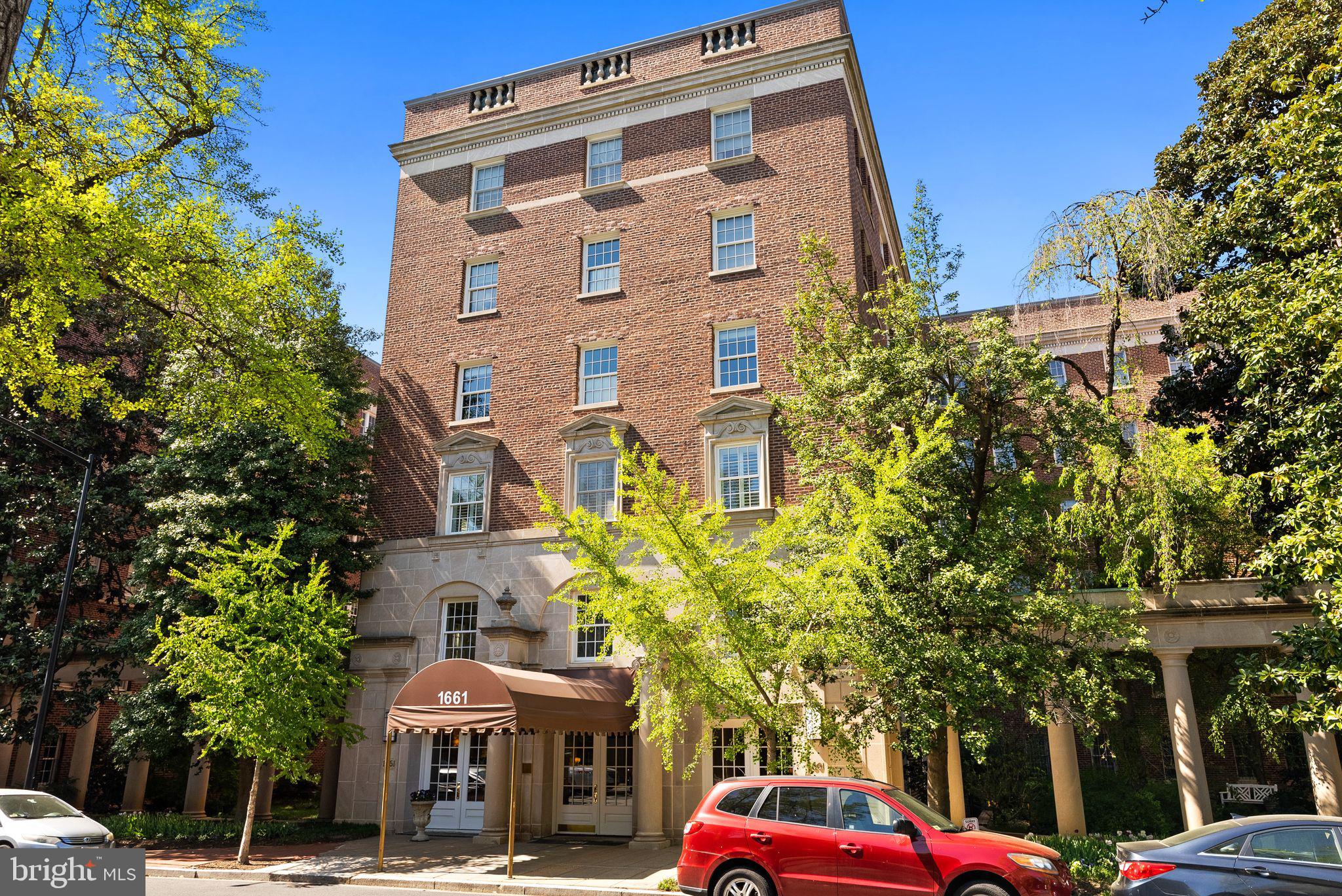1661 Crescent Place Northwest, Unit 305 Washington, DC 20009 - Photo 21 of 25 a front view of a building