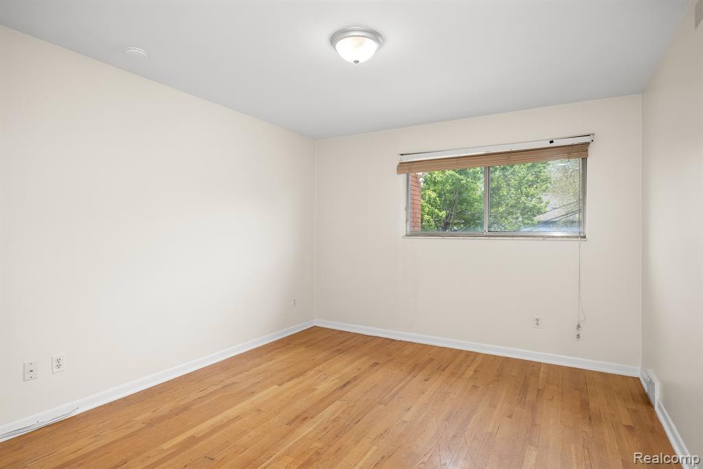 930 Trombley Road Grosse Pointe Park, MI 48230 - Photo 18 of 54 Gallery Image 18