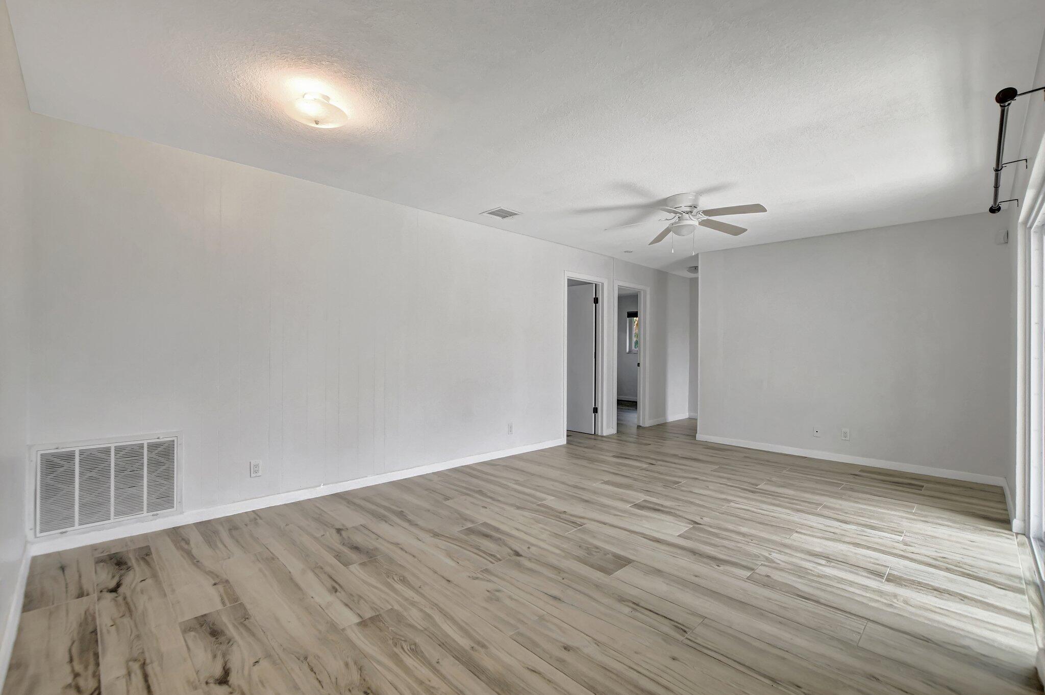 254 Northwest 11th Avenue Boca Raton, FL 33486 - Photo 21 of 59 Family Room