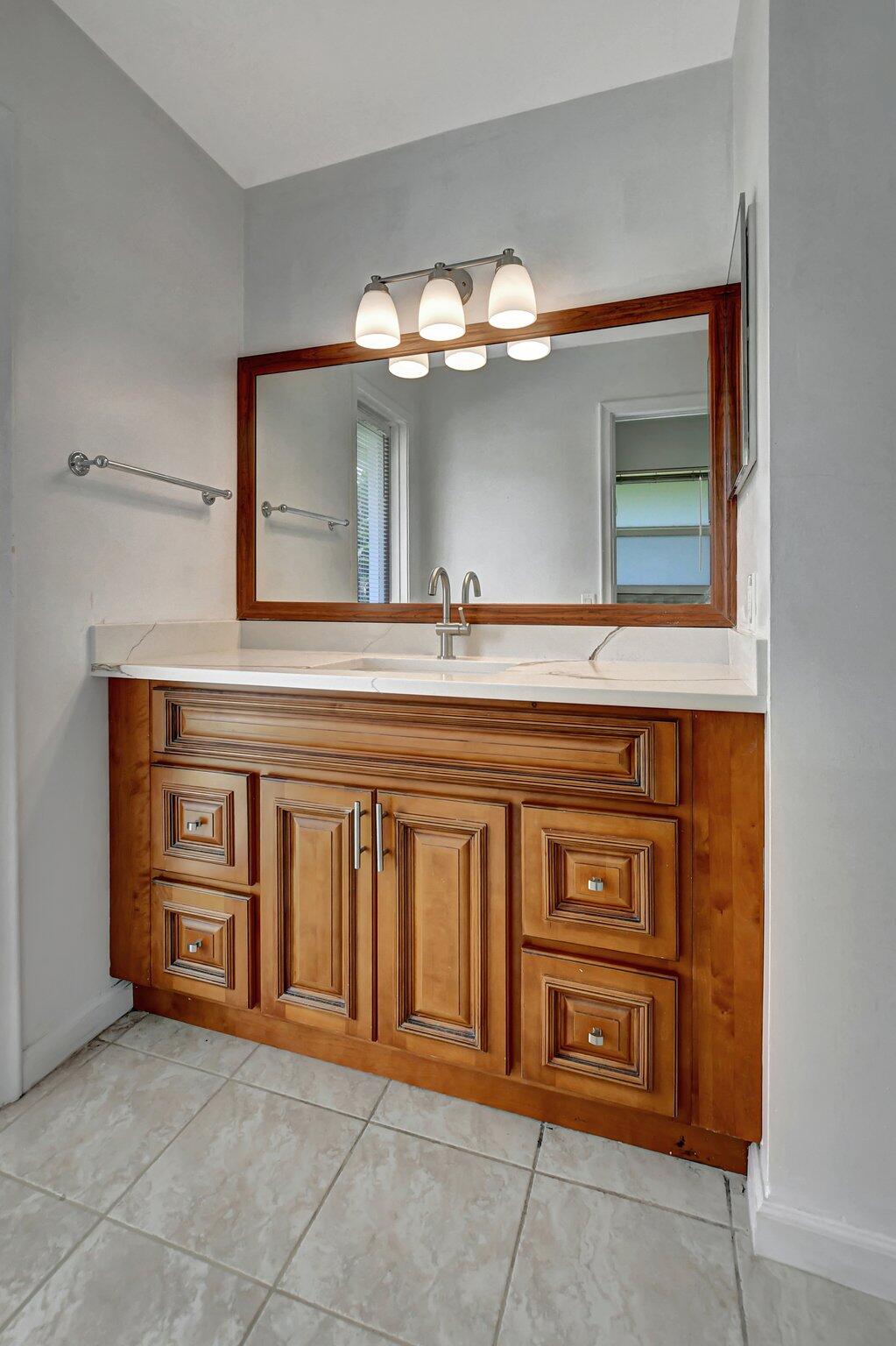 254 Northwest 11th Avenue Boca Raton, FL 33486 - Photo 37 of 59 Cabana Bathroom