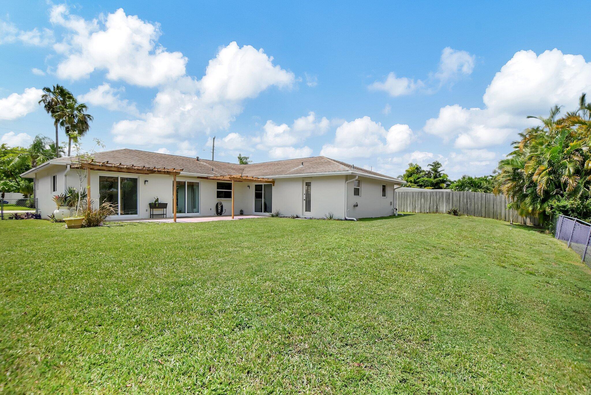 254 Northwest 11th Avenue Boca Raton, FL 33486 - Photo 43 of 59 Large Fenced Yard