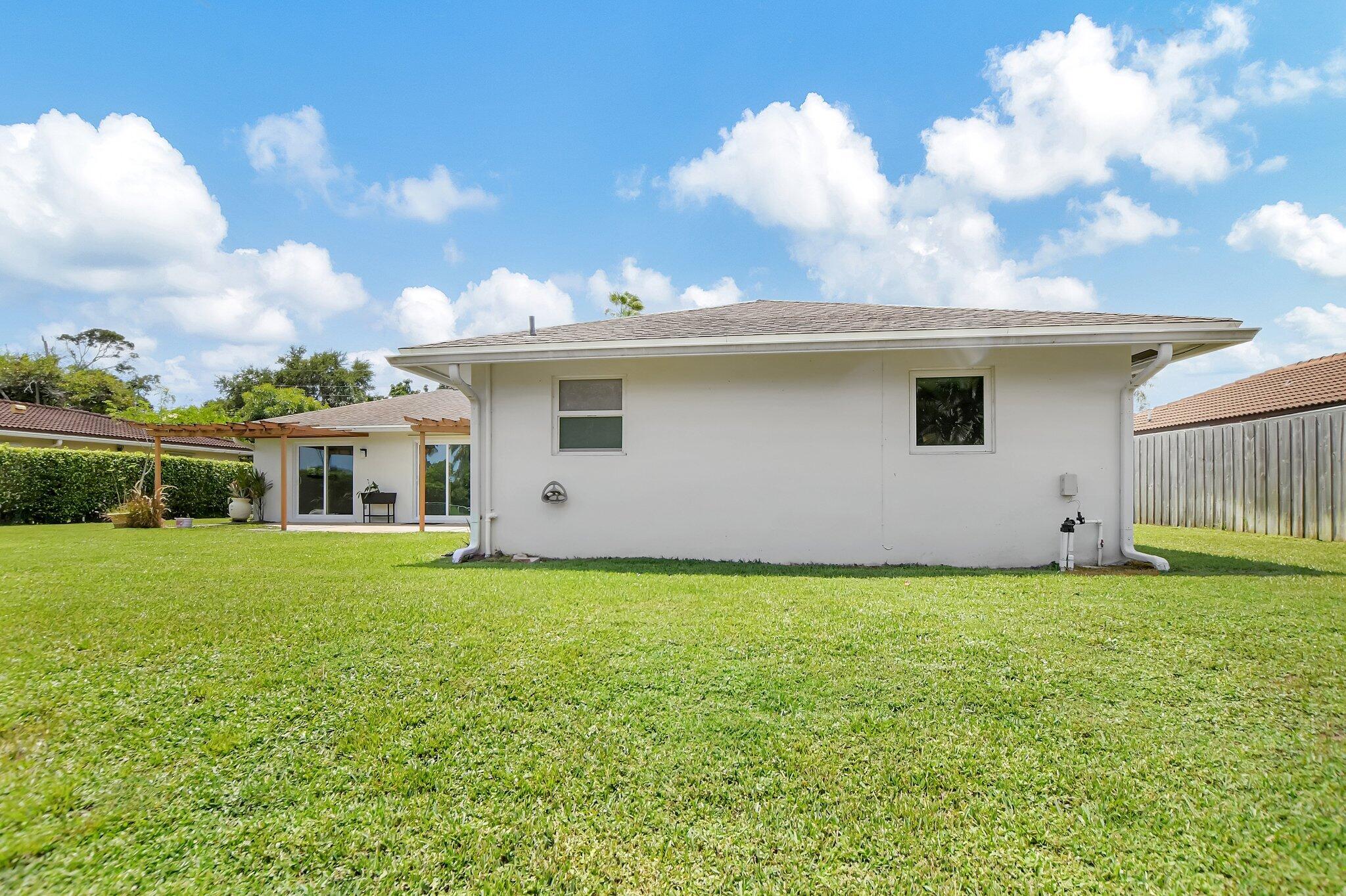 254 Northwest 11th Avenue Boca Raton, FL 33486 - Photo 51 of 59 Yard Faces East