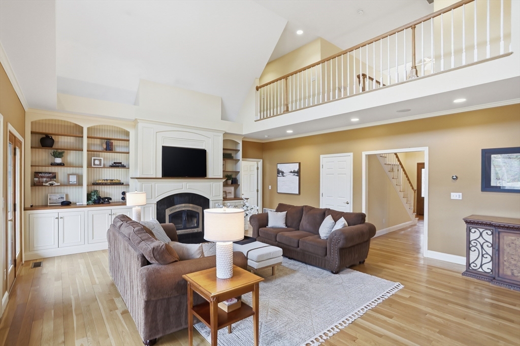 48 Vaughn Hill Road Bolton, MA 01740 - Photo 13 of 42