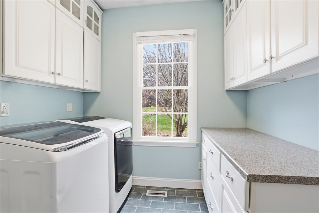 48 Vaughn Hill Road Bolton, MA 01740 - Photo 17 of 42