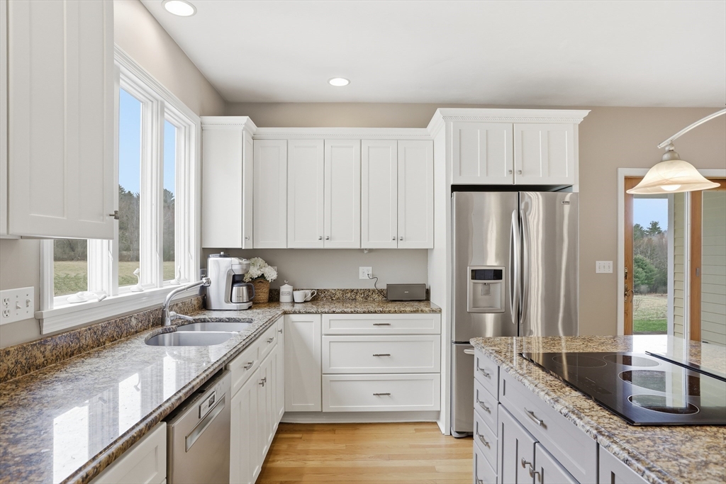 48 Vaughn Hill Road Bolton, MA 01740 - Photo 9 of 42