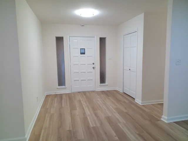 $2,300 | 514 Sara Drive, Round Rock, TX 78664