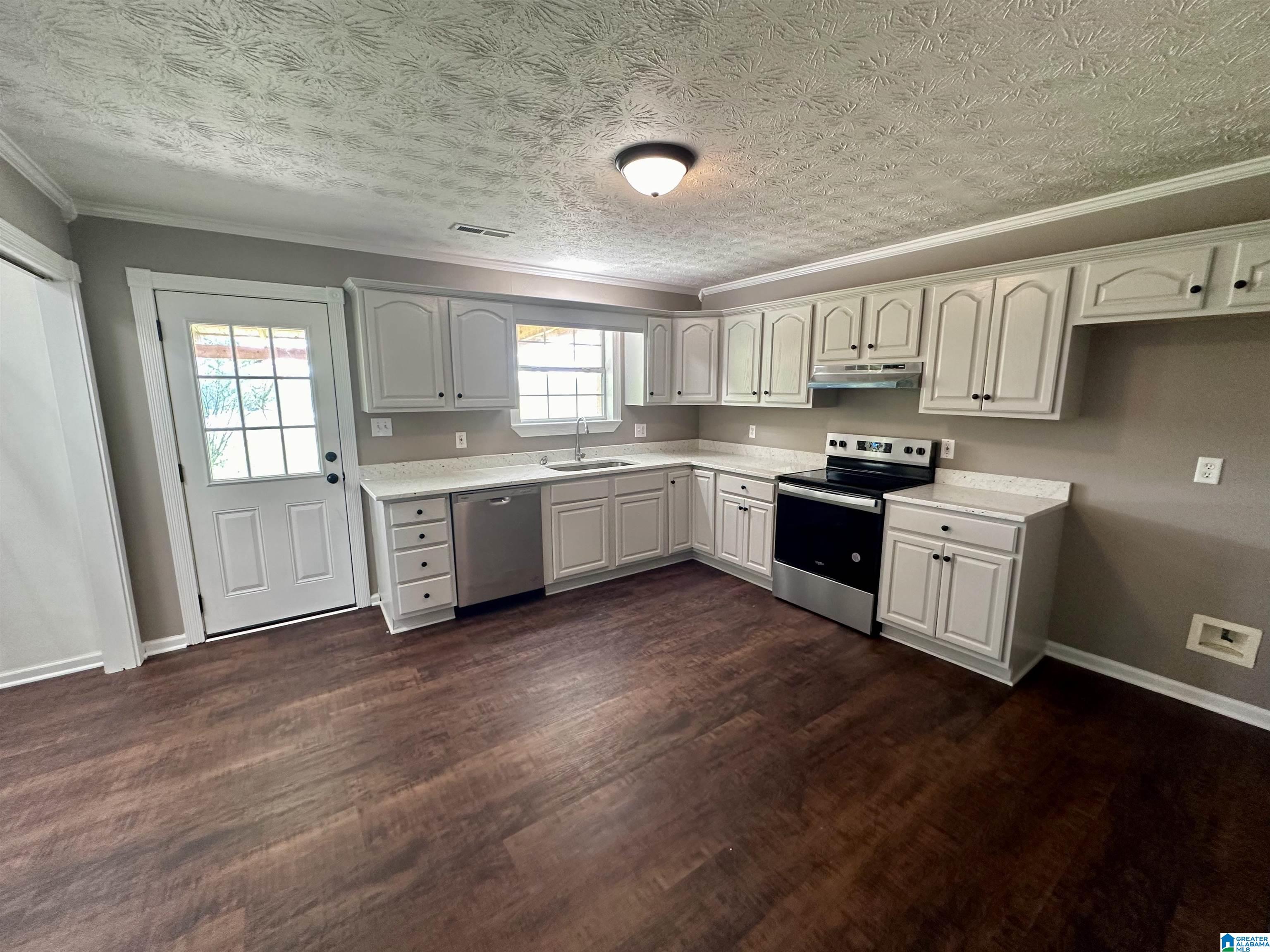 470 County Road 13 Clanton, AL 35045 - Photo 9 of 21