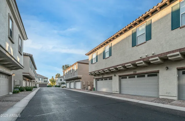$360,000 | 4732 East Portola Valley Drive, Unit 102, Gilbert, AZ 85297