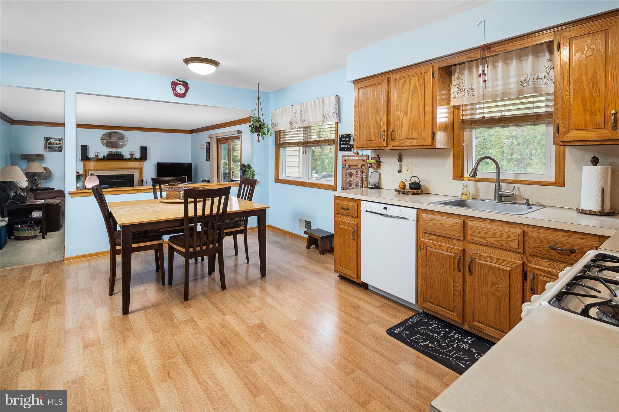 39 Great Oak Road Hamilton, NJ 08690 - Photo 12 of 31