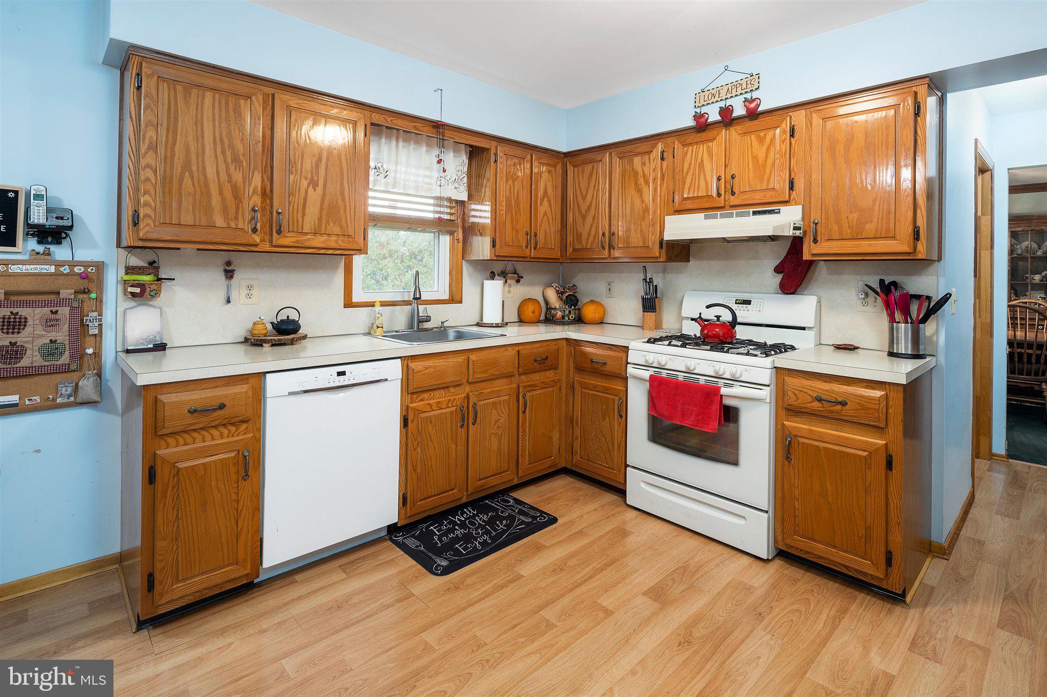 39 Great Oak Road Hamilton, NJ 08690 - Photo 14 of 31