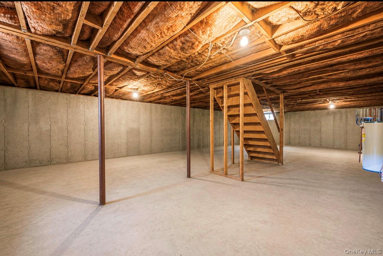 83 Knapp Road Mastic Beach, NY 11951 - Photo 24 of 32