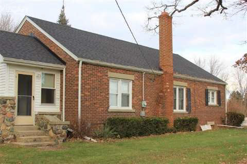 12947 Byron Road Byron, MI 48418 - Photo 6 of 17 20425912-5.JPG