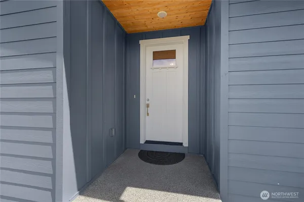 $529,000 | 903 Cody Street Southeast, Rainier, WA 98576
