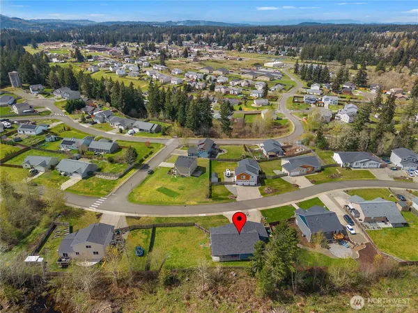 $529,000 | 903 Cody Street Southeast, Rainier, WA 98576