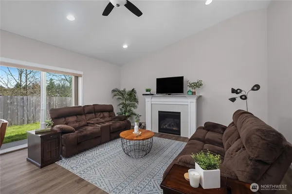 $529,000 | 903 Cody Street Southeast, Rainier, WA 98576
