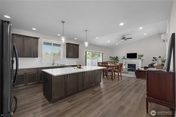 $529,000 | 903 Cody Street Southeast, Rainier, WA 98576