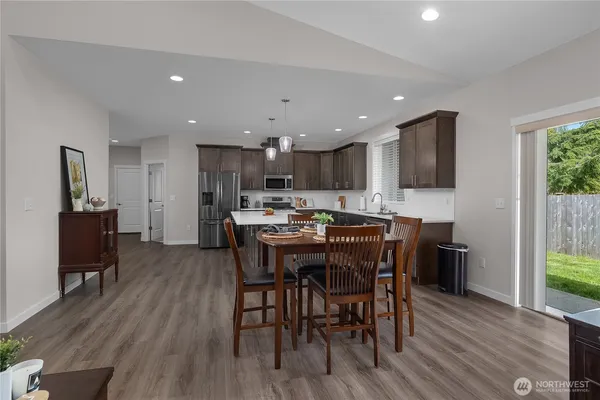 $529,000 | 903 Cody Street Southeast, Rainier, WA 98576
