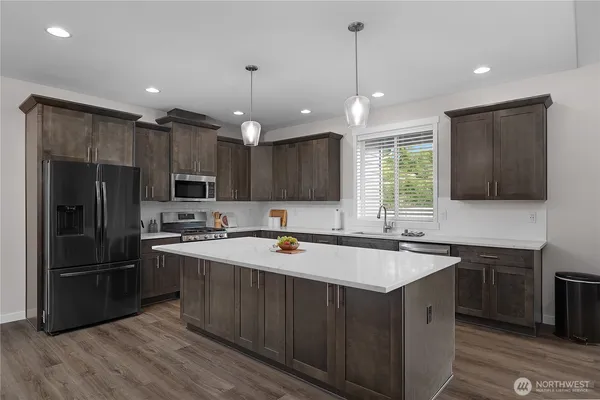$529,000 | 903 Cody Street Southeast, Rainier, WA 98576