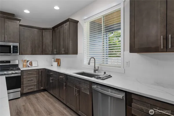 $529,000 | 903 Cody Street Southeast, Rainier, WA 98576