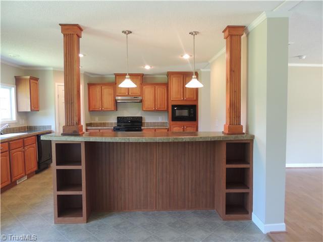 4603 Roundleaf Road Ramseur, NC 27316 - Photo 5 of 16 Kitchen.