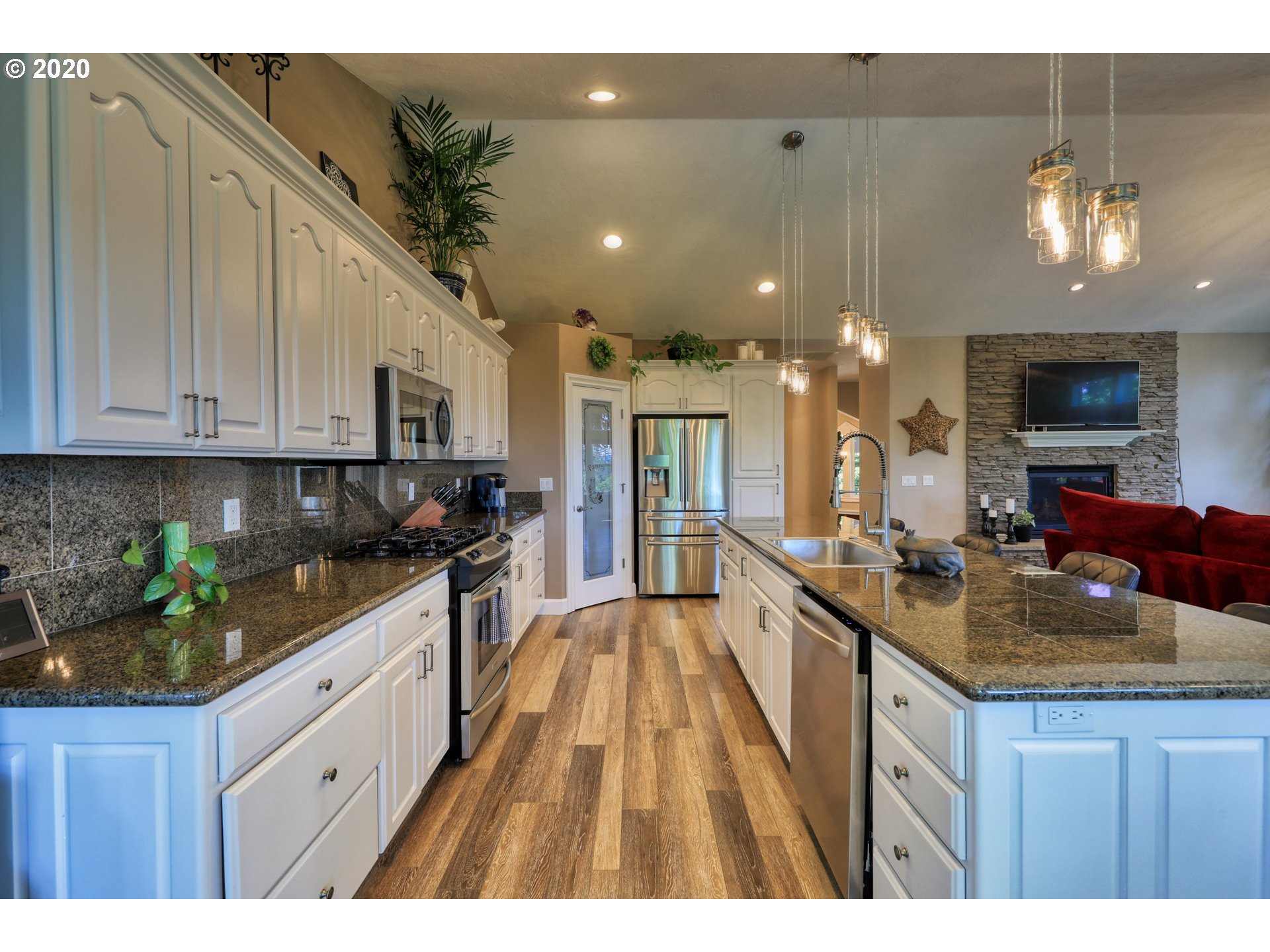 2493 Randy Lane Eugene, OR 97405 - Photo 15 of 30 Gallery Image 15
