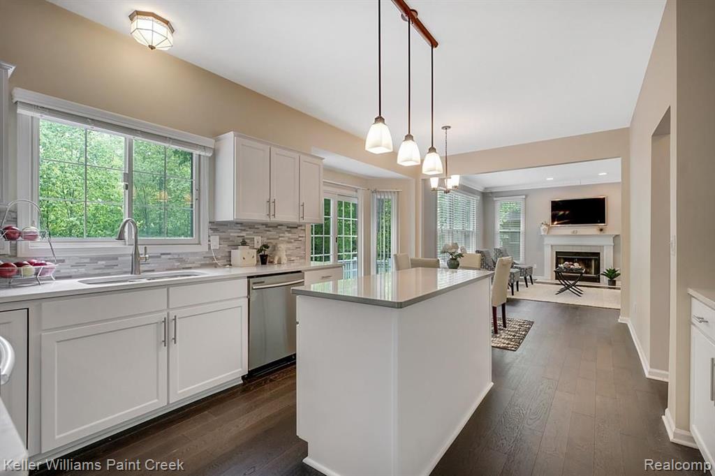 2641 Long Meadow Lane Rochester Hills, MI 48307 - Photo 14 of 38