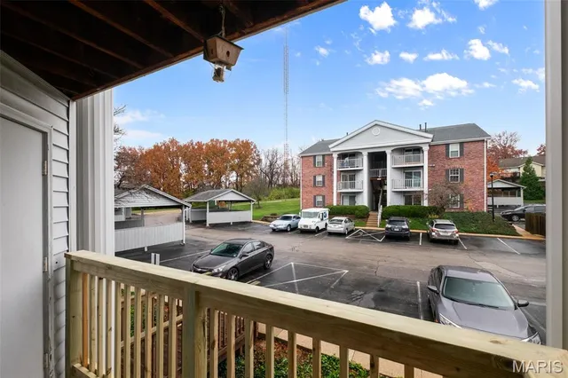 $157,500 | 7409 Triwoods Drive, Unit G, Shrewsbury, MO 63119