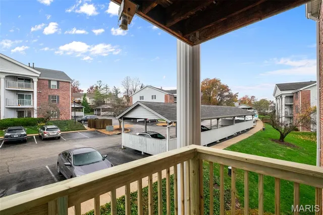 $157,500 | 7409 Triwoods Drive, Unit G, Shrewsbury, MO 63119