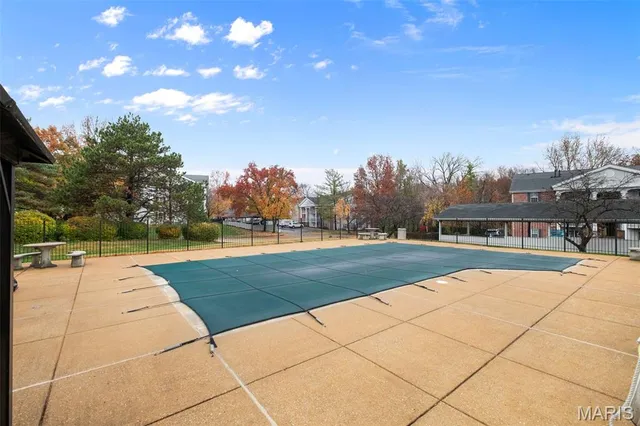 $157,500 | 7409 Triwoods Drive, Unit G, Shrewsbury, MO 63119