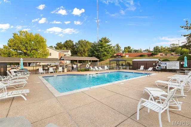 $157,500 | 7409 Triwoods Drive, Unit G, Shrewsbury, MO 63119