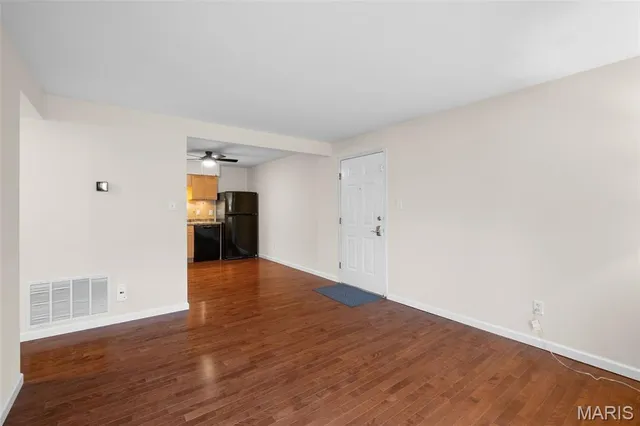 $157,500 | 7409 Triwoods Drive, Unit G, Shrewsbury, MO 63119